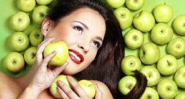 apple mask to rejuvenate the skin around the eyes