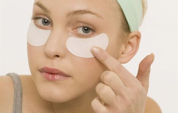 rejuvenation of the skin around the eyes using patches